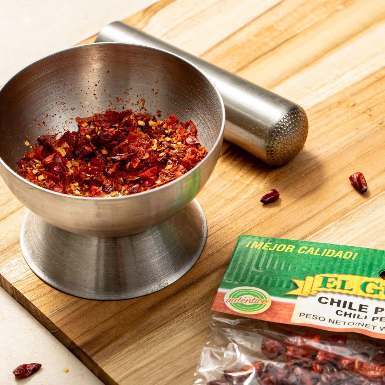 El Guapo® Whole Pequin Chili Peppers (Chile Pequin Entero), 0.25 oz - Image 4