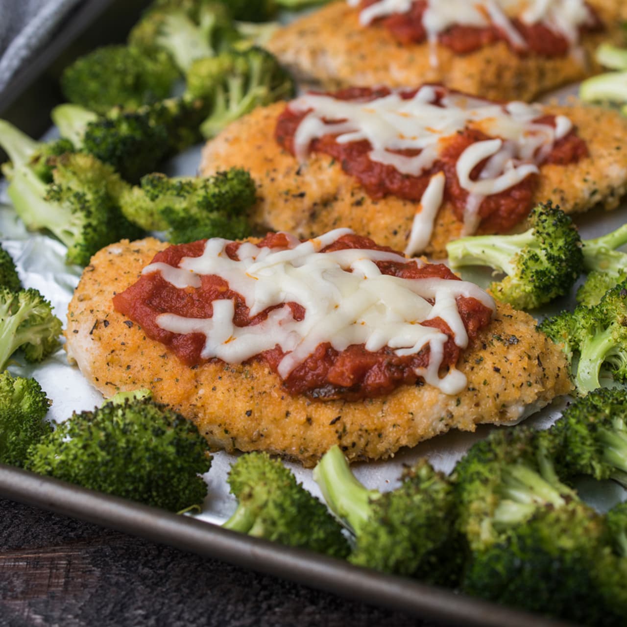 McCormick® Chicken Parmesan One Sheet Pan Seasoning Mix, 1.5 oz - Image 6