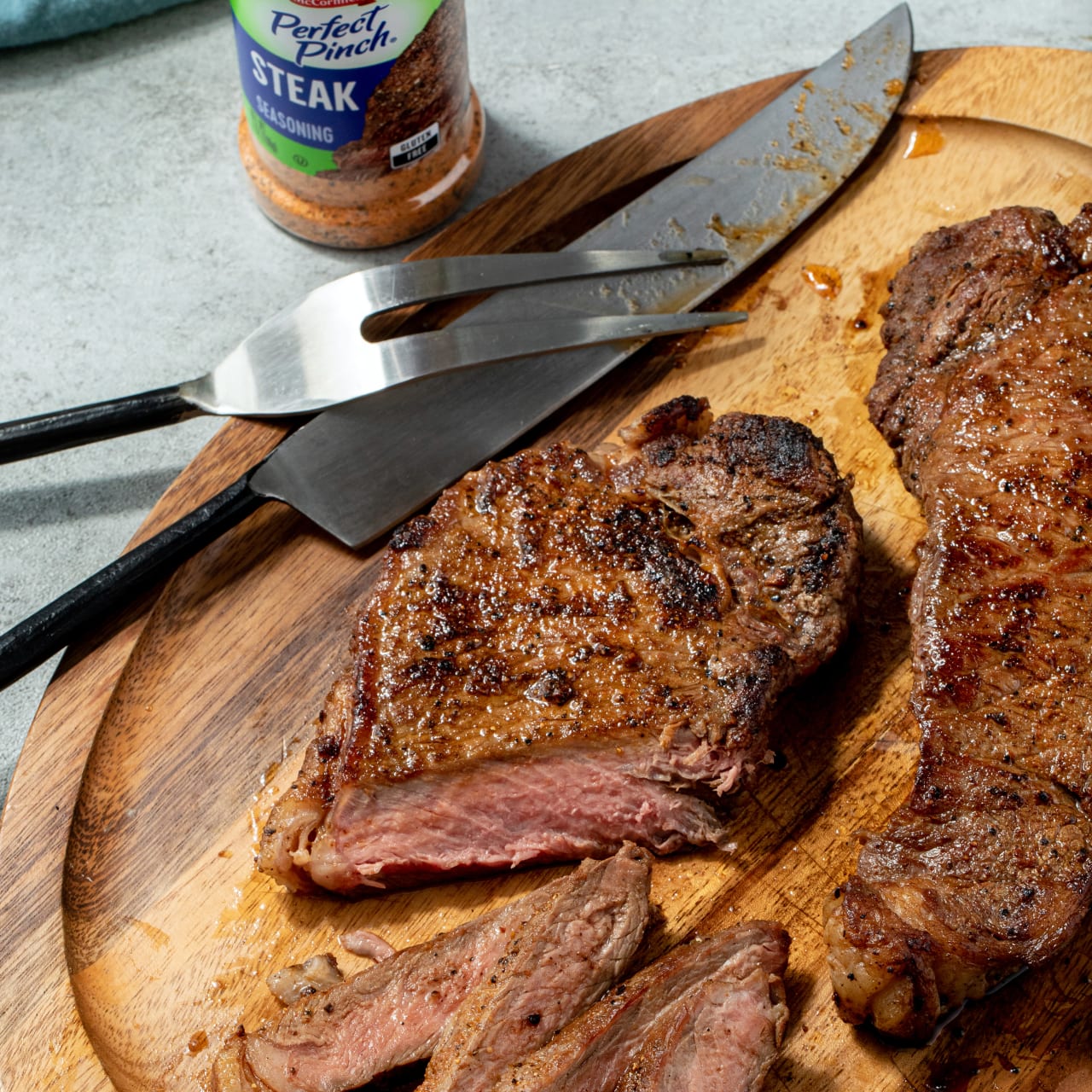 McCormick® Perfect Pinch® Steak Seasoning, 7 oz - Image 2